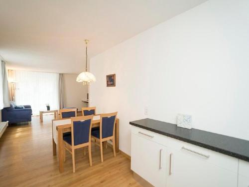 Apartment Chesa Quadrella by Interhome