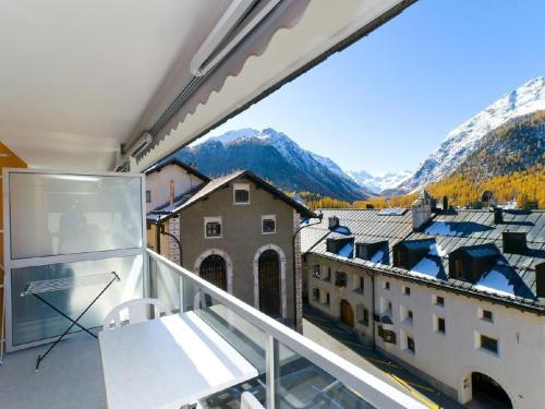 Apartment Chesa Quadrella by Interhome