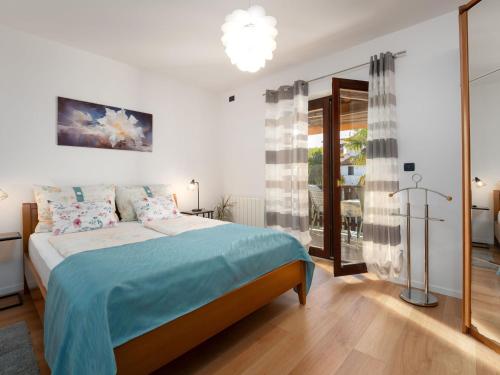 Apartment Funtana Apartments AP 4- nur 500 Meter zum Zentrum by Interhome