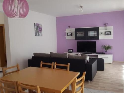 Apartment Ruhige Wohnung 100 Meter vom Strand entfernt by Interhome