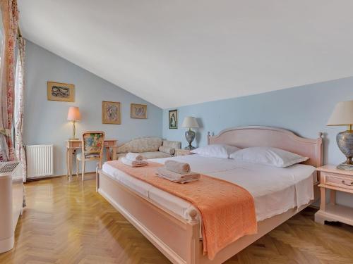 Apartment Fewo mit gemeinschaftlichem Pool by Interhome