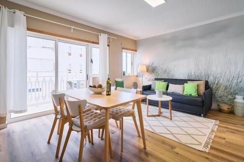 Neu renoviertes Apartment Sabine mit seitlichen Meerblick