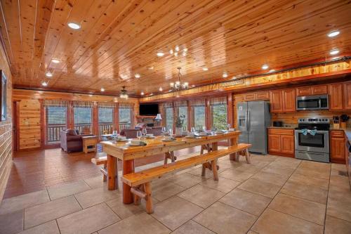 Paradise Pointe Pool Lodge by Beyond Expectations photo 13