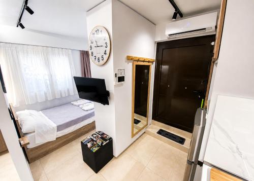 Neos Kosmos Living Space 200m from Metro