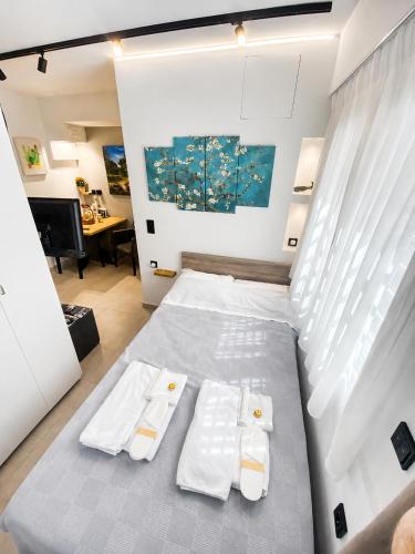 Neos Kosmos Living Space 200m from Metro