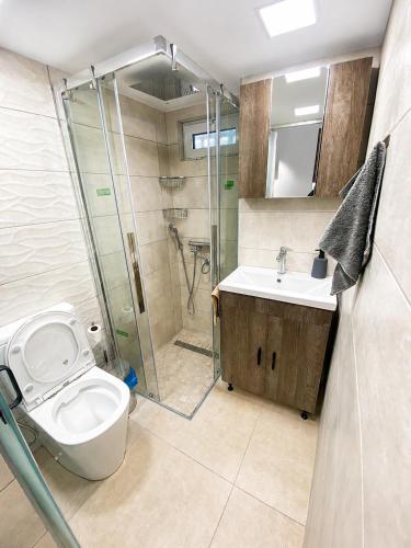 Neos Kosmos Living Space 200m from Metro