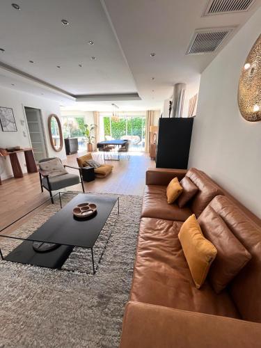 Villa design d'exception avec piscine