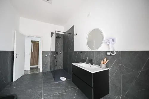 Newhouse CAVOUR Deluxe photo 52