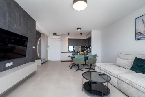 Premium Apartment Mares with spectacular Sea View
