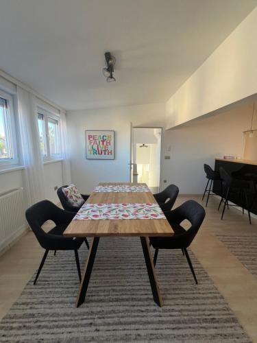 Helles, großzügiges Loft mit Fernblick