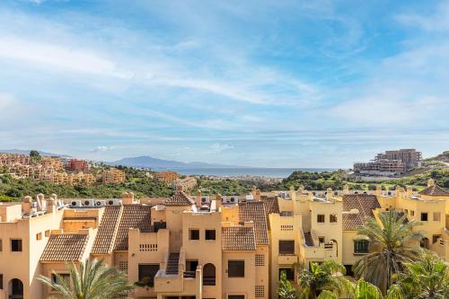 Cosy Sea View Flat with Terrace & Pool