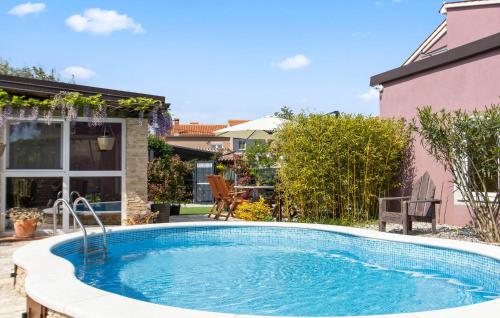Amazing Apartment In Jursici