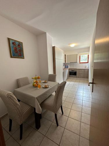 Family apartment - Makarska