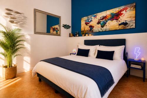 Murales In Bed Quartieri Spagnoli