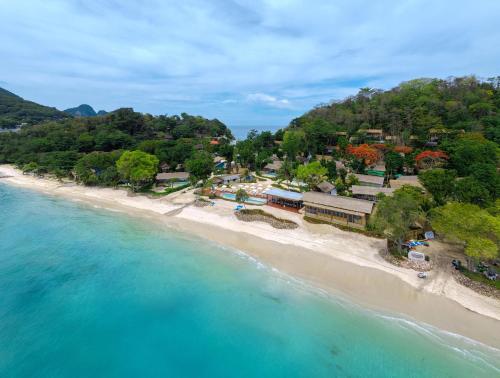 OUTRIGGER Phi Phi Island Resort — Beach
