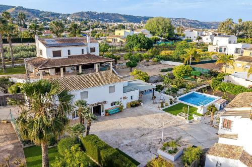 Casa Calma. Your private retreat between silence and light.