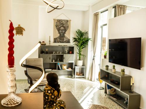 Athens Center Apartment near Metro & Attractions
