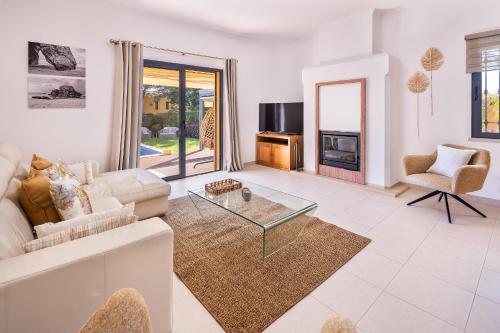 Villa Harmonie by Ocvillas