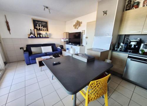T2 climatisé, vue Mer totale, ascenseur, 2 à 4 pers, parking privé, Wifi fibre, proche des commerces, Kanumera Barcarès