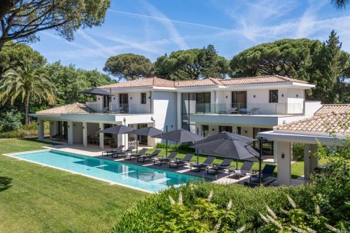 Luxury Villla Gassin with Pool & Gym