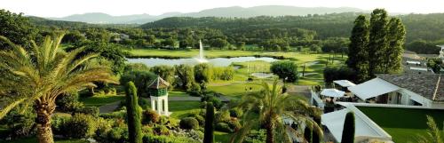2P Full center JUAN LES PINS Near sea parking