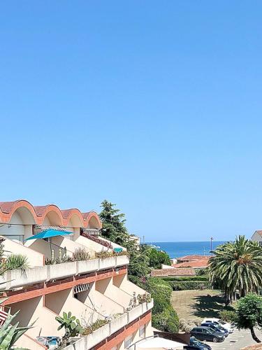 Vue mer 2 pièces Tennis Piscine plages