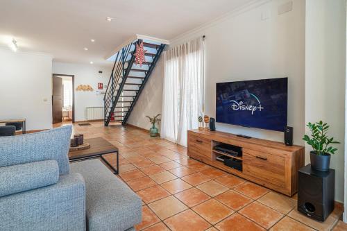 Casa familiar junto al lago con zona de juegos, cine y BBQ
