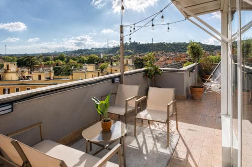 Donatello Rooftop Loft - Panoramic city view by RHR
