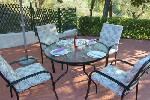 Patio nebo venkovní prostory v ubytování Villa Platanias