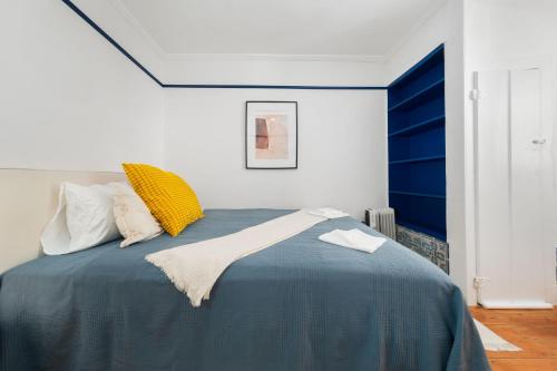 Central 6BR Luxury with River Views & AC