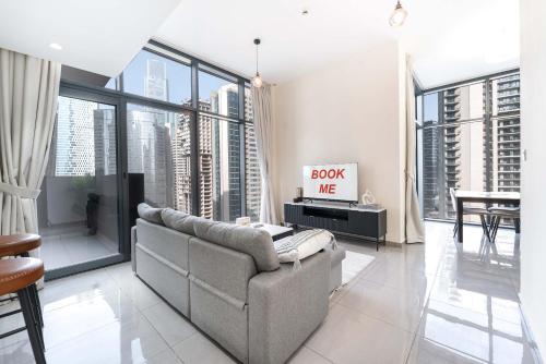 Free housekeeping visits during your stay - StayShort - Spacious 1 Bed in Business Bay that Sleeps 4