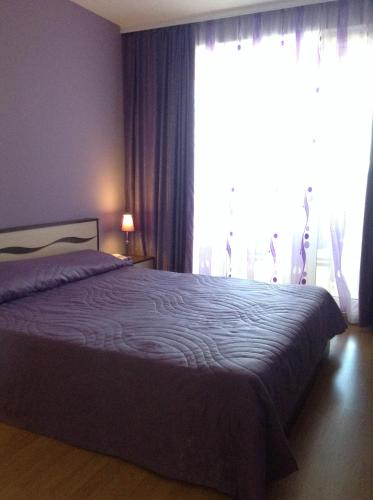 Letto o letti in una camera di Sozopoli Hills Simeonov Apartments