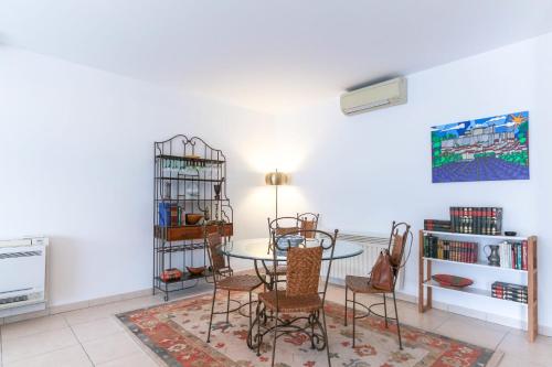 NEW ! VILLA with Parking Collective Pools Garden and AC - BENAKEY