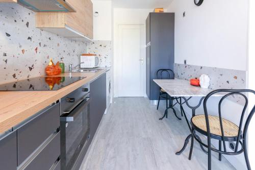 Beautiful flat with Sea View Terrace Pool Parking portative AC- BENAKEY photo 14