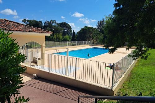 Modern House's Cannes - Swimming Pools AC and Garage - BENAKEY