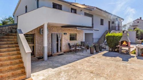 Apartment Fuzalo View by Villas Guide