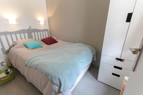 Apartment with AC terrace sea view swimming pool parking -BENAKEY
