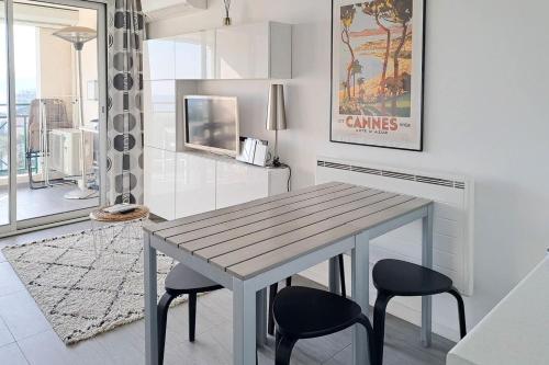 Apartment with AC terrace sea view swimming pool parking -BENAKEY