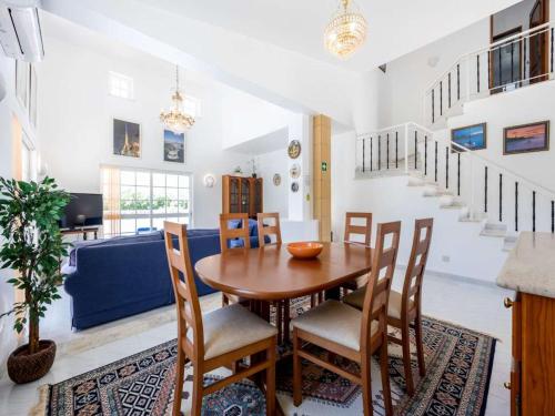 Spacious Carvoeiro Villa Casa Jemb 3 Bedrooms Great Pool Area