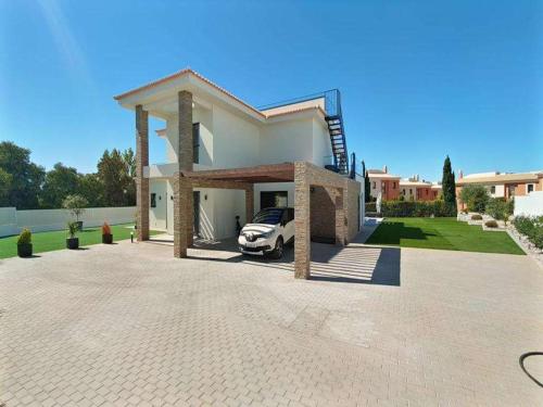 Contemporary Carvoeiro Villa 4 Bedrooms Villa Bonita Balcony Sea Views