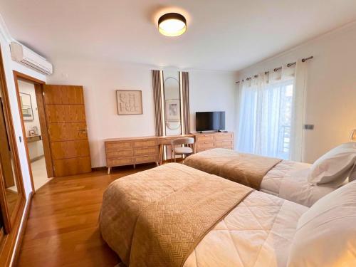Timeless Beach IV 2BD apartment