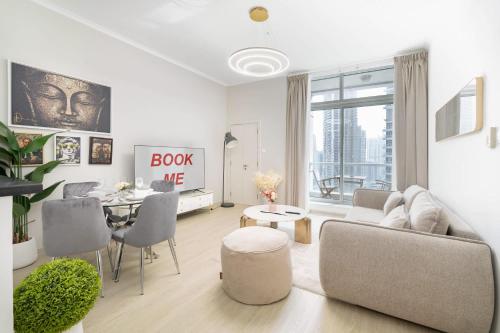 Free housekeeping visits during your stay - StayShort - Refined 1 Bedroom Retreat Sleeps 4 in Dubai Marina
