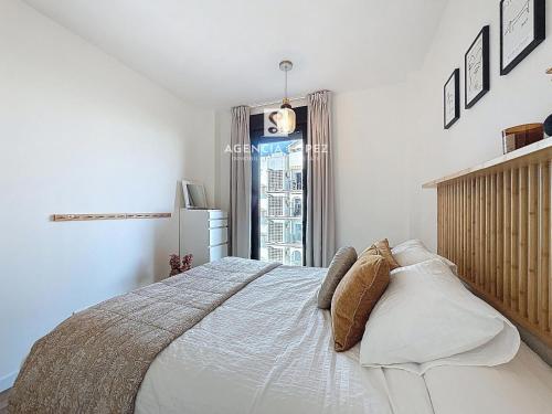 Alo Lazaga Modern Beach