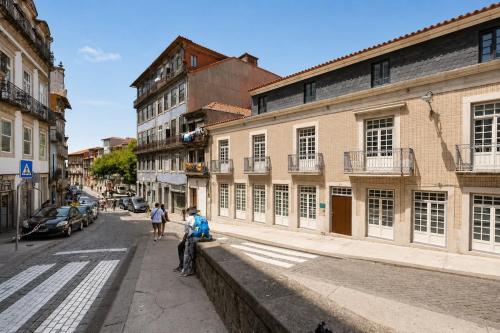 Spacious 2 Bedrooms with 2 Bathrooms - Porto Historic Center - AC