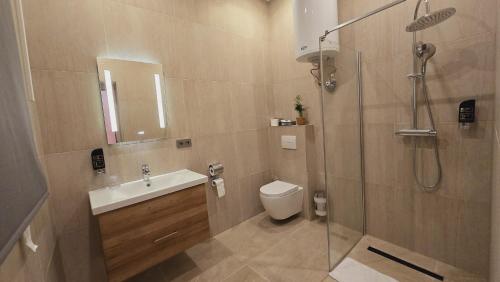 Elegance Lux Living 206