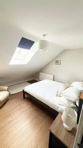 Apple House mews photo 8