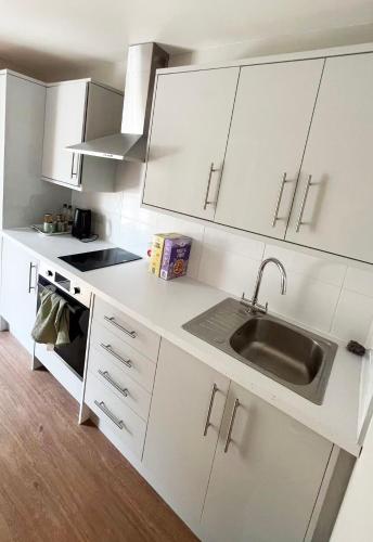 Apple House mews photo 44