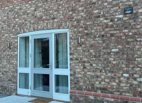 Apple House mews photo 47