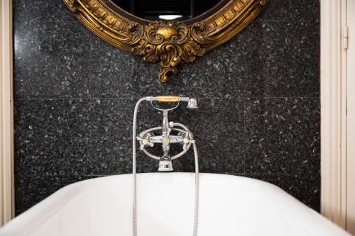 Dior apartment Reims