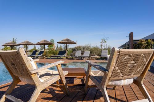 Quinta da Amendoeira - Évora - The Farmhouse — Pool view